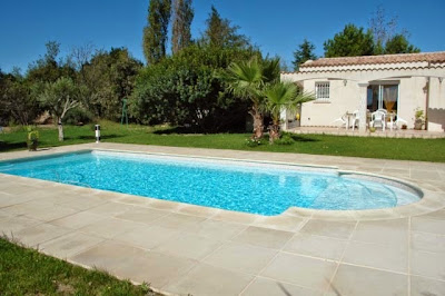 Okeanos Piscine à Nîmes