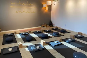 Puremana - Zentrum für Yoga und Gesundheit image