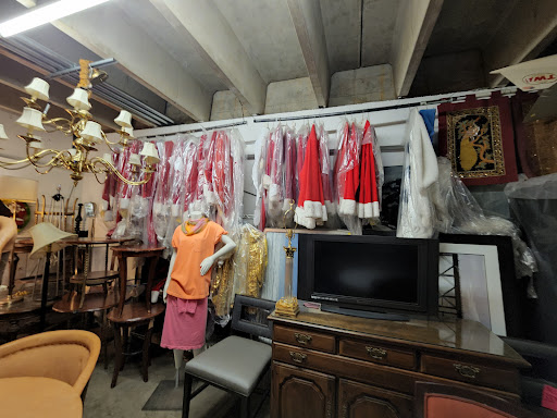 Used Furniture Store «Deja Vu Furniture & More», reviews and photos, 113 Hillside Ave, Londonderry, NH 03053, USA