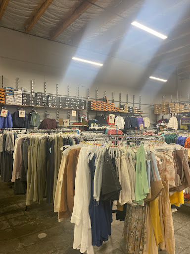 Sporting Goods Store «Sports Basement San Ramon», reviews and photos, 1041 Market Pl, San Ramon, CA 94583, USA
