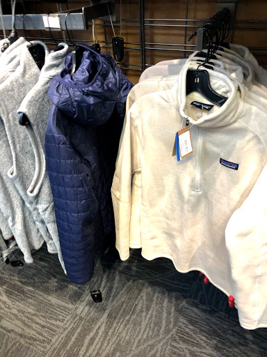 Camping Store «REI», reviews and photos, 3000 184th St SW #952, Lynnwood, WA 98037, USA