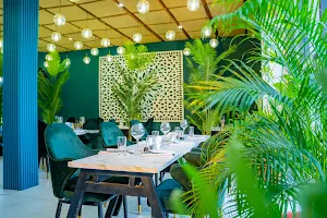 Seven Restaurant Benin image
