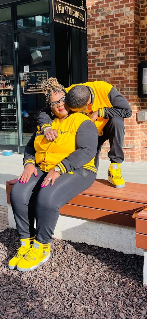 Bone's Grocery/Commissioner's BBq 36726