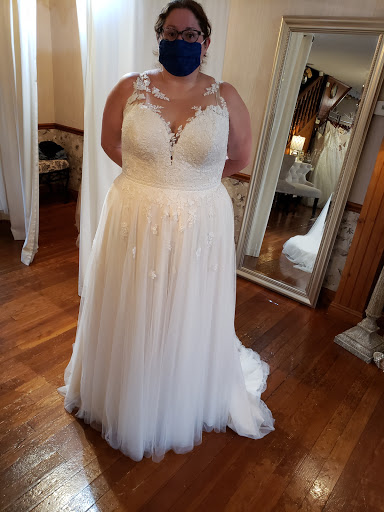 Bridal Shop «La Blanca Bridal Boutique», reviews and photos, 8080 Columbia Rd, Olmsted Falls, OH 44138, USA