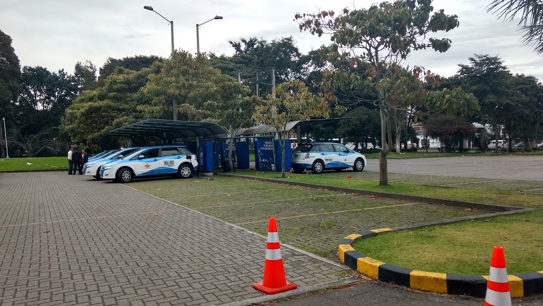 ESTACIÓN DE CARGA DE TAXIS ELÉCTRICOS - ELECTROLINERA