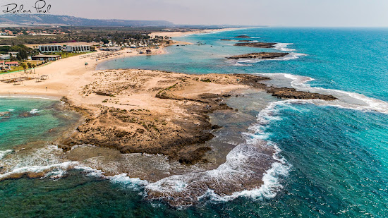 Dor Beach