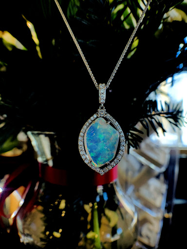 Jewelry Store «Pearce Jewelers», reviews and photos, 41 Glen Rd, West Lebanon, NH 03784, USA