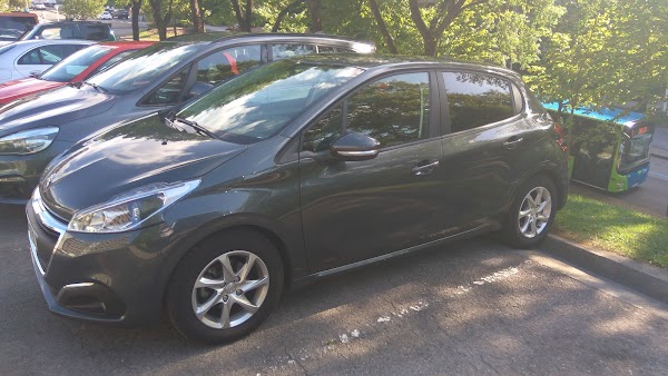 Imagen de Avis Alquiler de Coches en San Sebastián Ciudad (1 de 5)