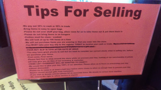 Used Clothing Store «Red Light Clothing Exchange», reviews and photos, 3590 SE Hawthorne Blvd, Portland, OR 97214, USA