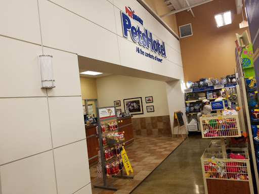 Pet Supply Store «PetSmart», reviews and photos, 19320 Nordhoff Way, Northridge, CA 91324, USA