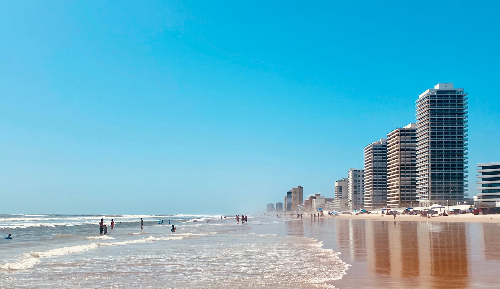 Photo of Andy Romano beach with very clean level of cleanliness