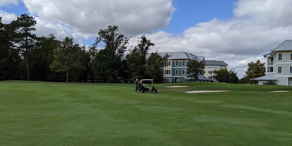 Peninsula Golf & Country Club