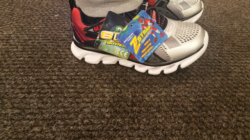 Shoe Store «DSW Designer Shoe Warehouse», reviews and photos, 12997 Fair Lakes Shopping Center, Fairfax, VA 22033, USA