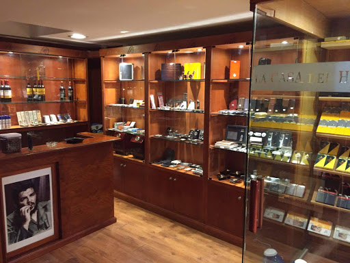 Cigar shops in Quito