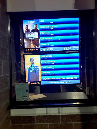 Movie Theater «Regal Cinemas Hilltop 9 Cinema», reviews and photos, 325 Beavercreek Rd, Oregon City, OR 97045, USA