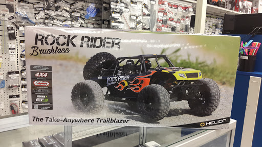 Shopping Mall «Harvard Row Mall», reviews and photos, 21762 W Eleven Mile Rd, Southfield, MI 48076, USA