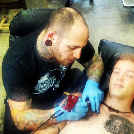 Tattoo Shop «Yankee Doodle Dandy Tattoo», reviews and photos, 2322 University Ave, Des Moines, IA 50311, USA