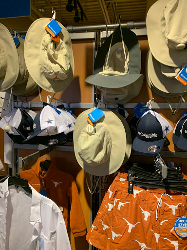 Clothing Store «Columbia Sportswear Outlet Store at Allen Premium Outlets», reviews and photos, 820 Stacy Rd #470, Allen, TX 75013, USA