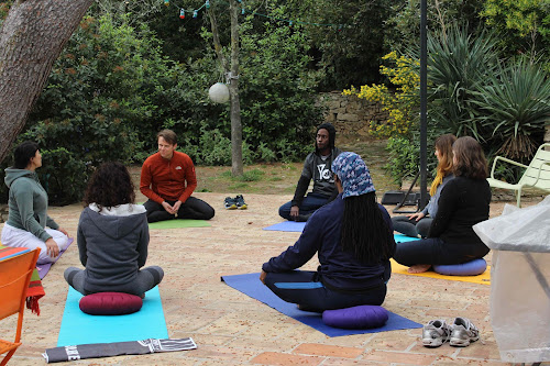 Centre de yoga yoga caline Nîmes