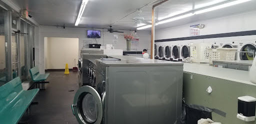 Laundromat «Myrtle Beach Coin Laundry», reviews and photos, 612 S Kings Hwy, Myrtle Beach, SC 29577, USA