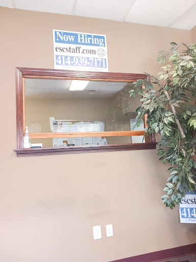 Employment Agency «Employment Service Connection Inc», reviews and photos, 3721 52nd St, Kenosha, WI 53144, USA