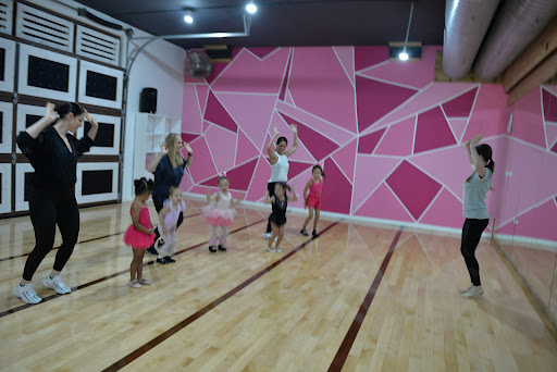 Dance School «All About Dance», reviews and photos, 501 W North Ave, Chicago, IL 60610, USA