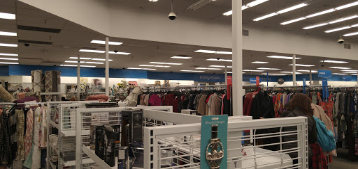 Clothing Store «Ross Dress for Less», reviews and photos, 640 Concar Dr, San Mateo, CA 94402, USA