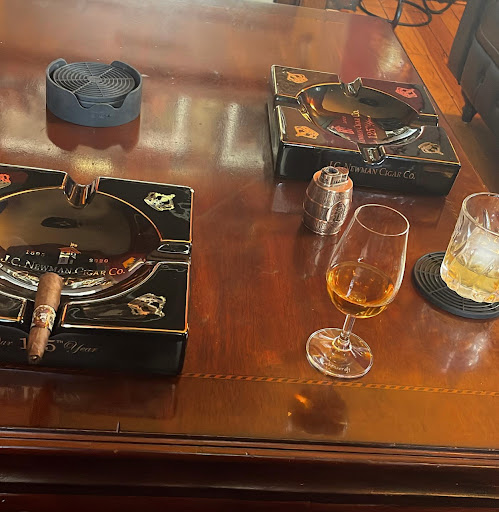 Cigar Shop «Battleground South Cigar Lounge», reviews and photos, 1020 S Garden St, Columbia, TN 38401, USA