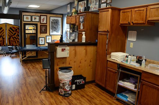 Tattoo and Piercing Shop «Bleed Blue Tattoo & Piercing», reviews and photos, 527 S Upper St, Lexington, KY 40508, USA