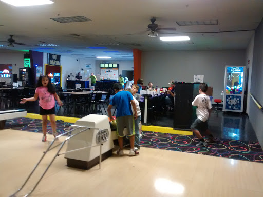 Bowling Alley «Pin Twist Family Entertainment Center», reviews and photos, 308 TX-46, Seguin, TX 78155, USA