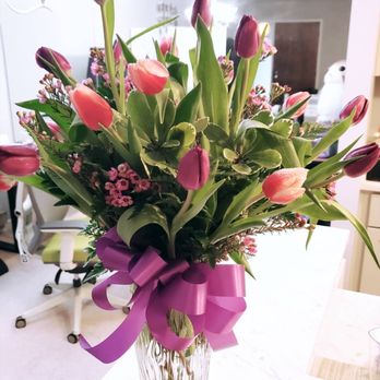 Florist «Water Lily Flower Shop», reviews and photos, 7150 W Higgins Ave, Chicago, IL 60656, USA