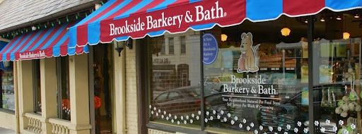 Pet Supply Store «Brookside Barkery & Bath», reviews and photos, 118 W 63rd St, Kansas City, MO 64113, USA
