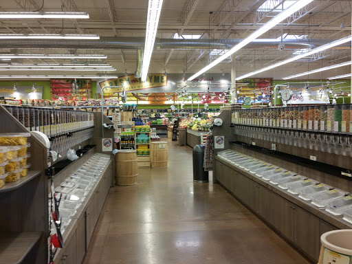 Grocery Store «Fresh Thyme Farmers Market- W. Des Moines», reviews and photos, 2900 University Ave, West Des Moines, IA 50266, USA