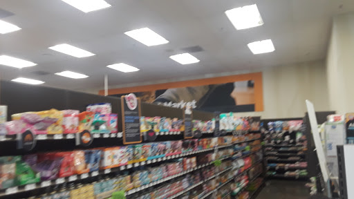 Pet Supply Store «Petco Animal Supplies», reviews and photos, 18200 NW Evergreen Pkwy, Beaverton, OR 97006, USA