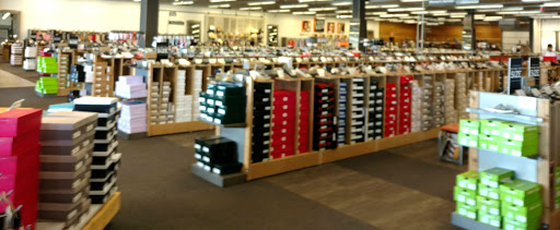 Shoe Store «DSW Designer Shoe Warehouse», reviews and photos, 6601 N Illinois St, Fairview Heights, IL 62208, USA