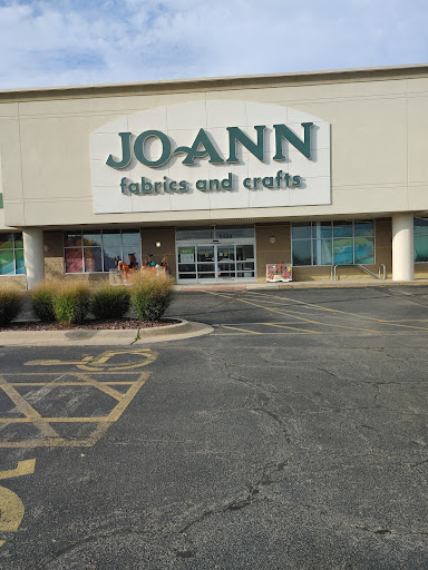 Fabric Store «Jo-Ann Fabrics and Crafts», reviews and photos, 6930 W Kellogg Dr, Wichita, KS 67209, USA