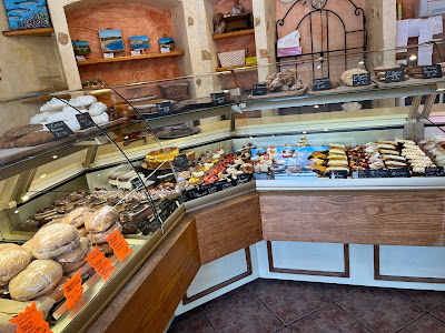Boulanger Florentin Le Bon Pain Pâtissier à Martigues