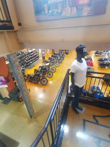 Harley-Davidson Dealer «Bergen County Harley-Davidson (Service Opens 9am)», reviews and photos, 124 Essex St, Rochelle Park, NJ 07662, USA