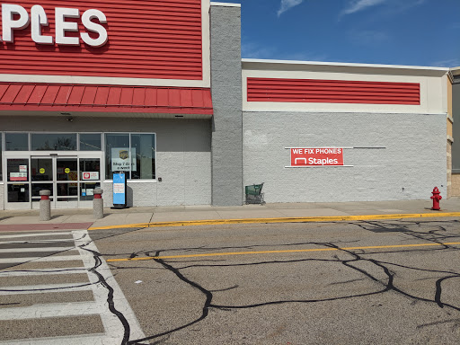 Office Supply Store «Staples», reviews and photos, 45 Gosling Rd, Newington, NH 03801, USA