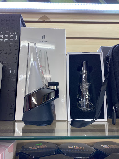 Tobacco Shop «c & c smoke shop», reviews and photos, 13637 Magnolia Ave, Corona, CA 92879, USA