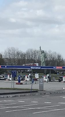 Station-service Carrefour à Barentin