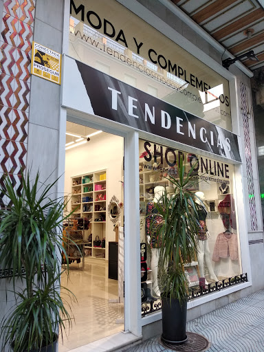Tendencias Moda Y Complementos - Calle Sta. Margarita, 16, 29740 Torre del Mar, Málaga, España