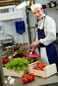 Photos du propriétaire du Restaurant français L'Auberge du Village à Conty - n°10