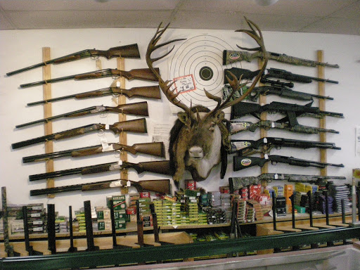 Sporting Goods Store «Big Bear Hunting & Firearms - Hunting Store», reviews and photos, 401 Putnam Pike, Harmony, RI 02829, USA