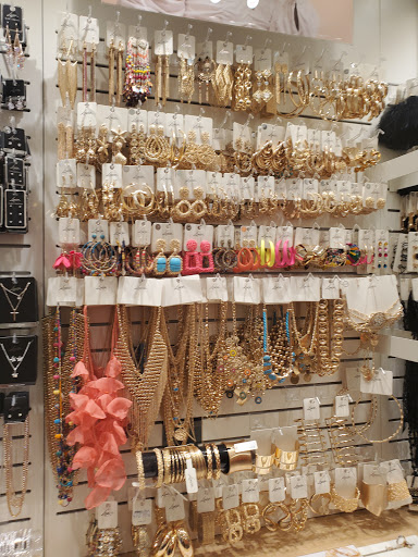 Shopping Mall «Galleria at Tyler», reviews and photos, 1299 Tyler St, Riverside, CA 92503, USA