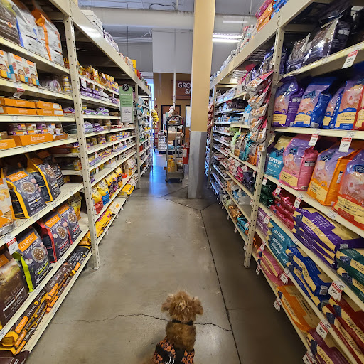 Pet Supply Store «PetSmart», reviews and photos, 13720 Riverside Dr, Sherman Oaks, CA 91423, USA