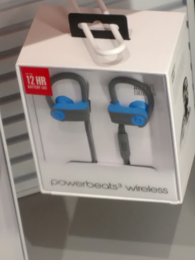 Cell Phone Store «Verizon», reviews and photos, 784 E Dundee Rd, Palatine, IL 60074, USA