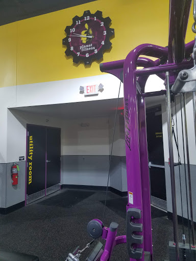 Gym «Planet Fitness», reviews and photos, 2065 Lincoln Hwy, St Charles, IL 60174, USA