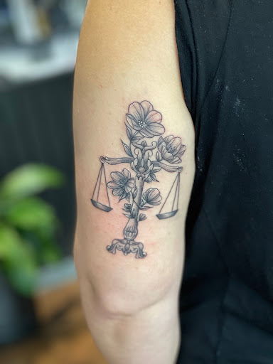 Riot Ink Custom Tattoos, 8761 Smoky Row Rd, Powell, OH 43065, USA, 