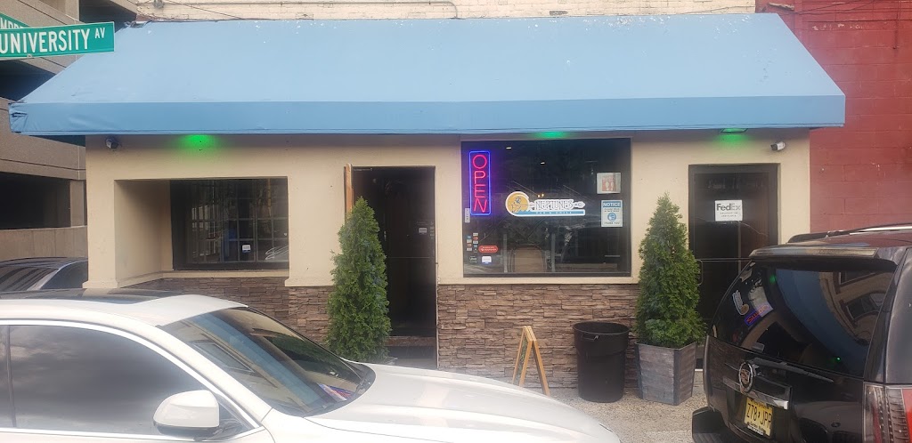 Neptune's Bar & Grille 07102